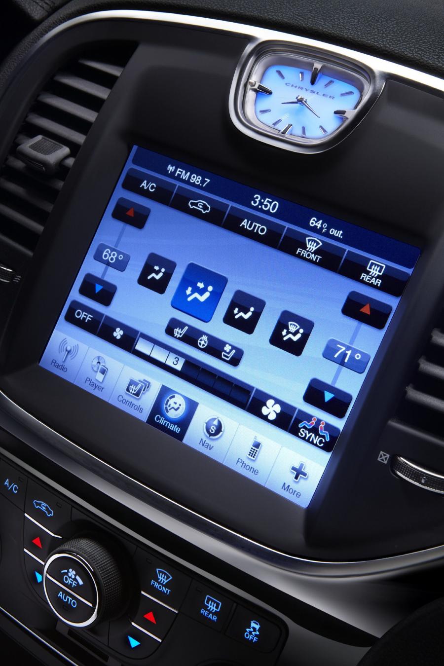  Chrysler 300C 2011 года  (фото 8 из 83)